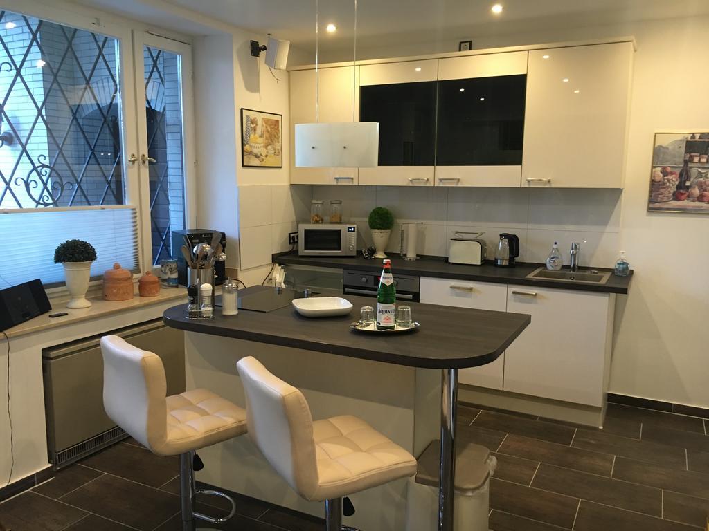 Messe Ferienwohnung Duesseldorf Oberkassel Экстерьер фото