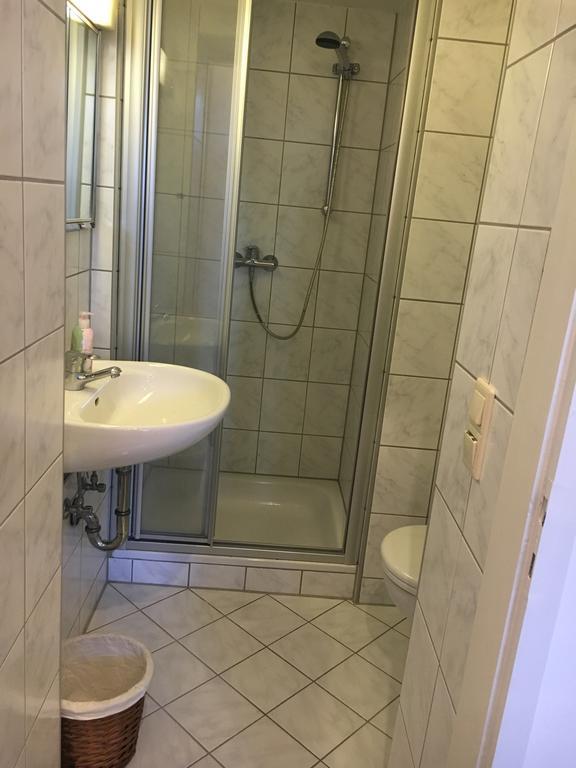 Messe Ferienwohnung Duesseldorf Oberkassel Экстерьер фото